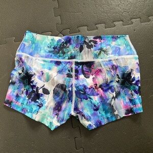 Mi Peachy shorts, M